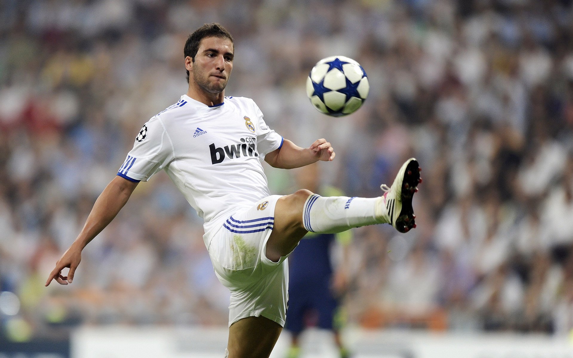 F1年度争冠之夜,卢卡库关键制胜背后的跨界启示