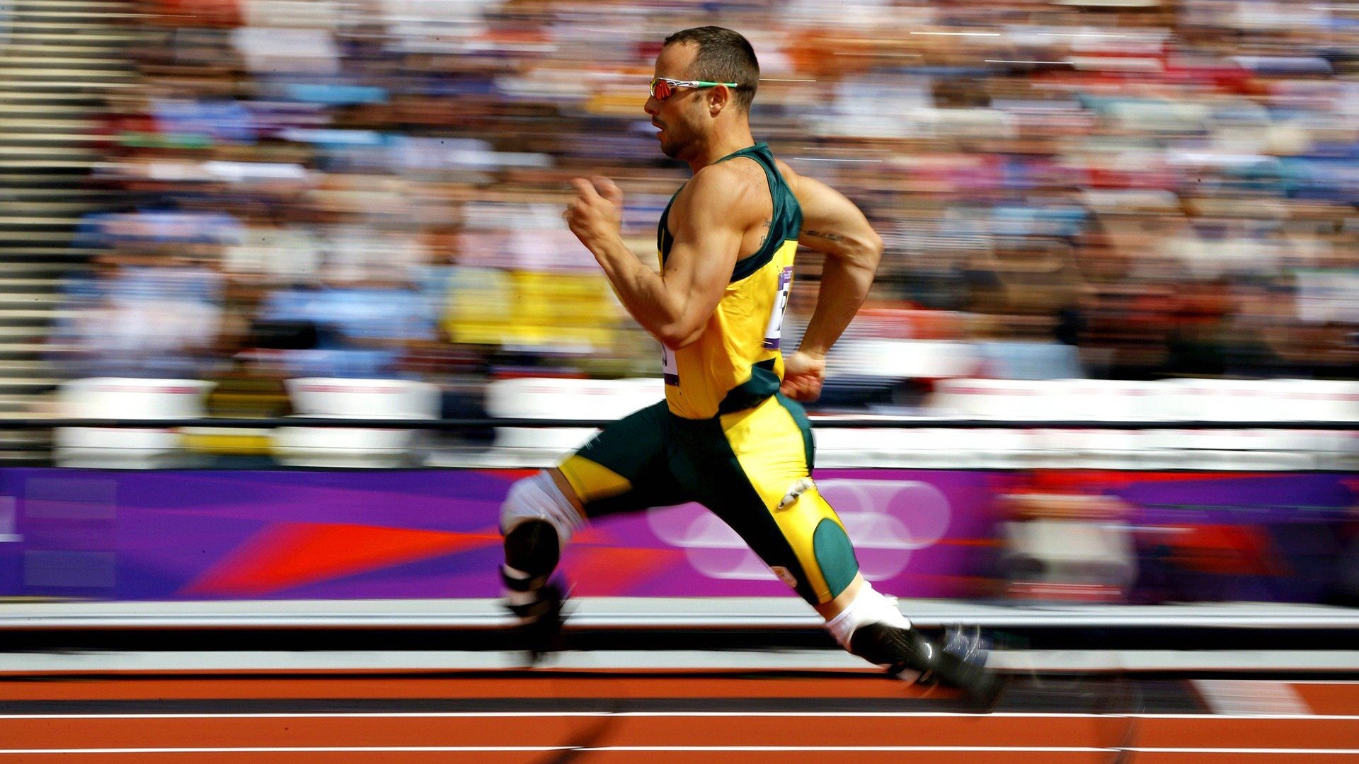 孤胆英雄塞恩斯，雷诺车队轻取红牛二队背后的全队脊梁